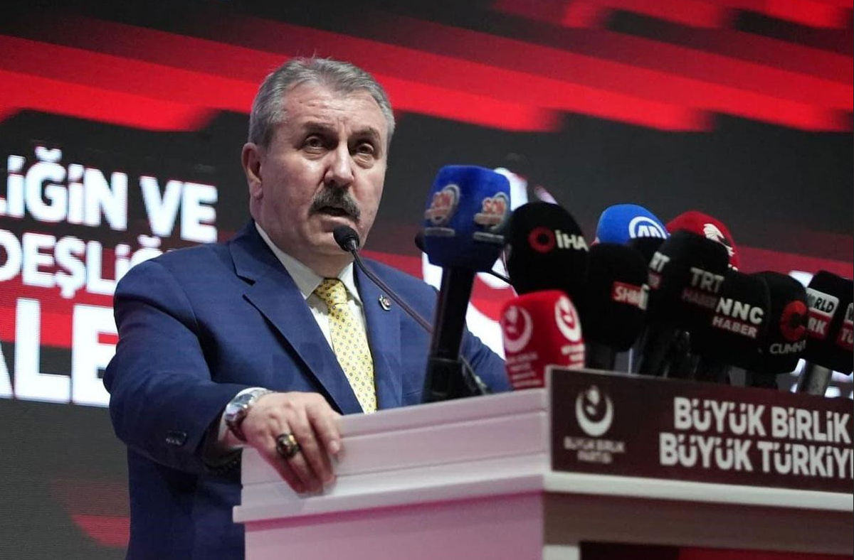 Destici’den Emekli İkramiyesi Çağrısı: “Kurban Bayramı’nda 10 Bin Lira Verilmeli”