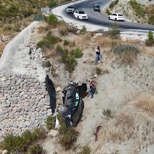 Antalya’da korkunç kaza: Uçuruma yuvarlanan otomobilde 5 kişi hayatını kaybetti