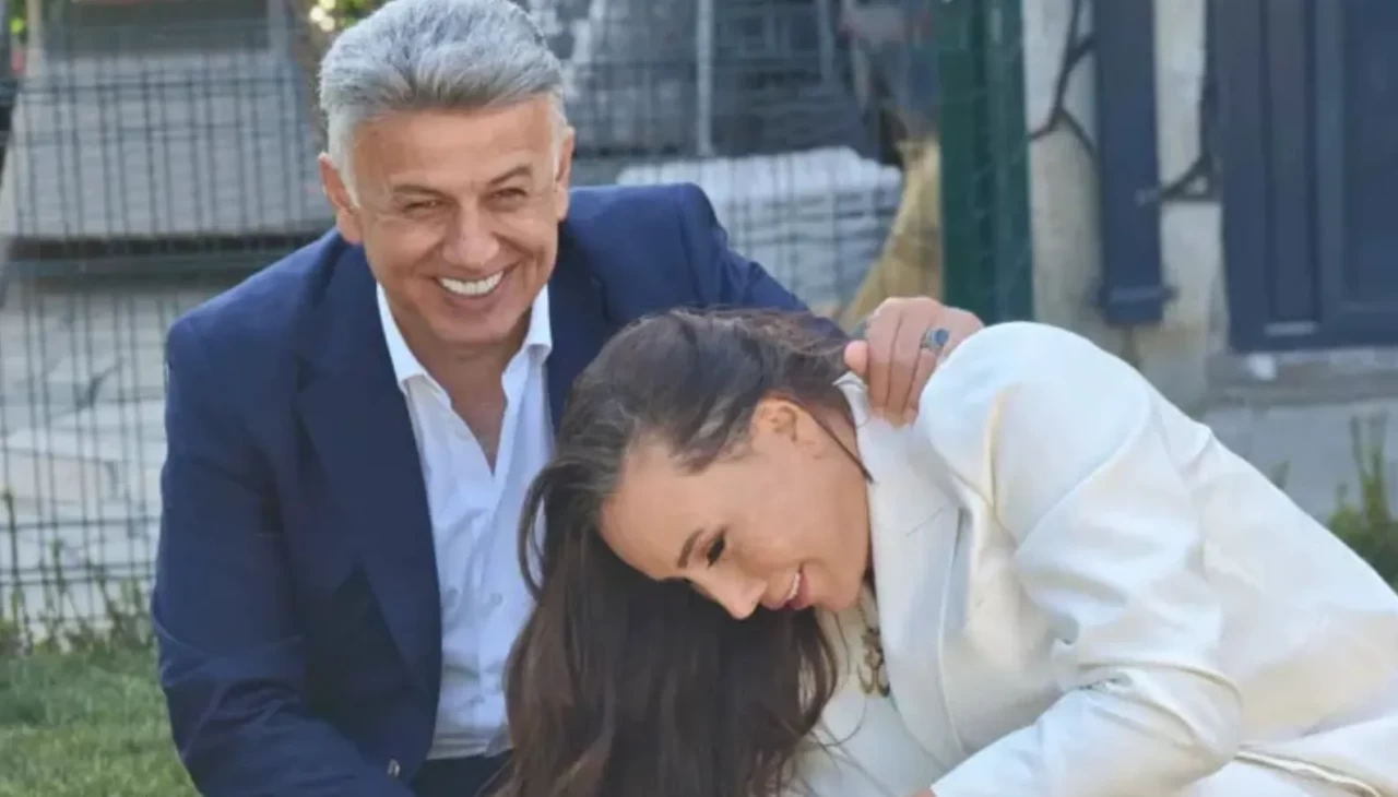 Asena'dan tektaş açıklaması: "Yüzüğü eşim aldı"