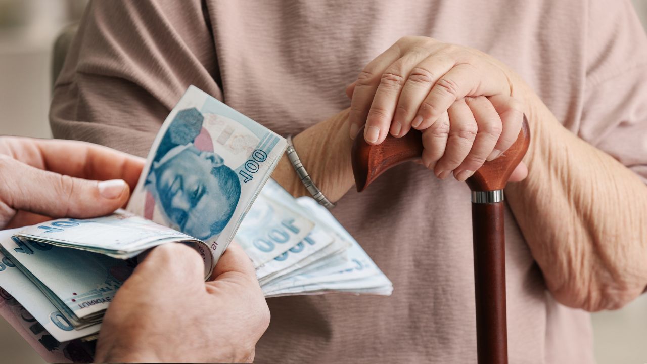 En Düşük Emekli Aylığında Zam Teklifi Meclis Gündeminde