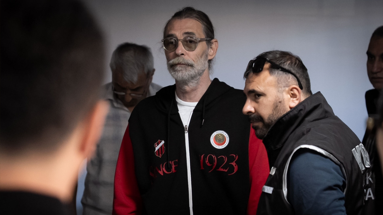 Etimesgut Belediyesi Soruşturmasında 52 Gözaltı: Belediye Başkanı Erdal Beşikçioğlu da Listede