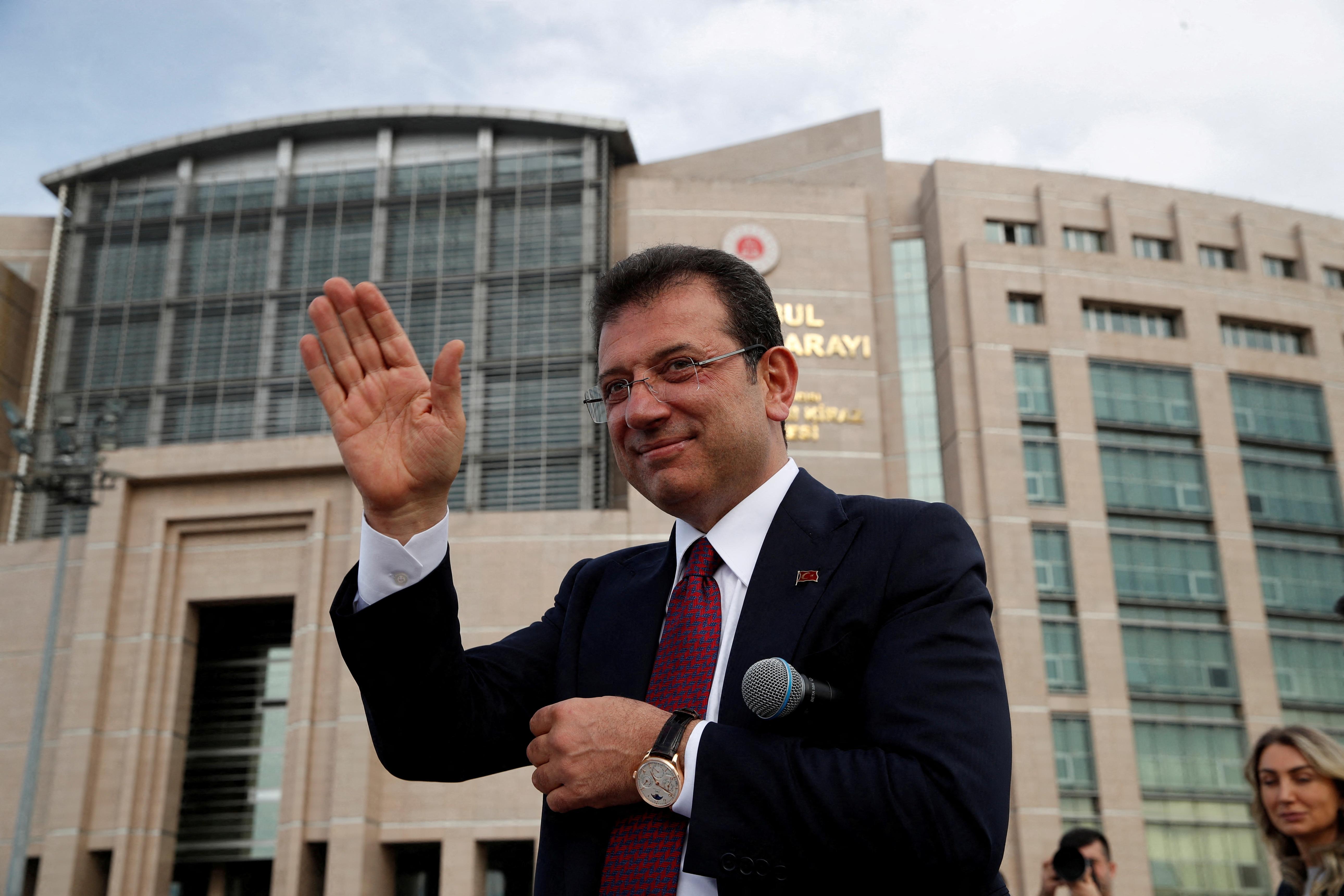 İmamoğlu'nun duruşmasında gerginlik: Salondan çıkarıldı, re'sen soruşturma başlatıldı