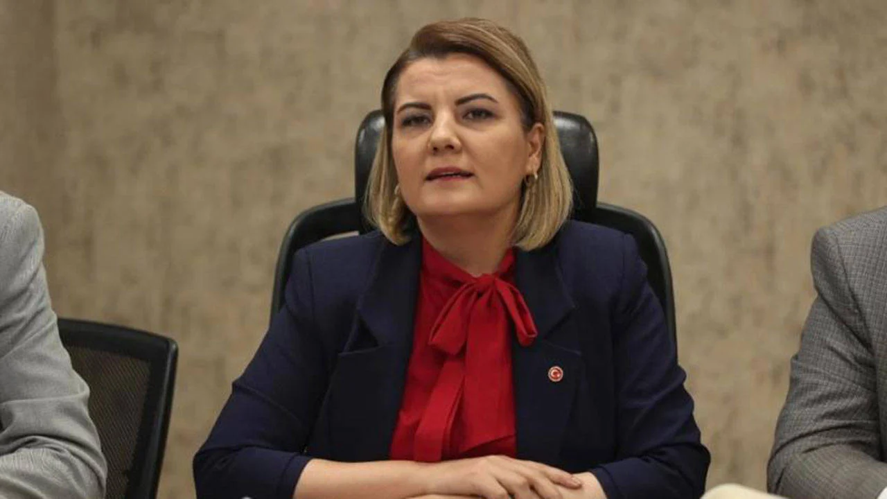 İzmit Belediyesi Soruşturmasında Eski Şoförden “Para Sayma” İddiası