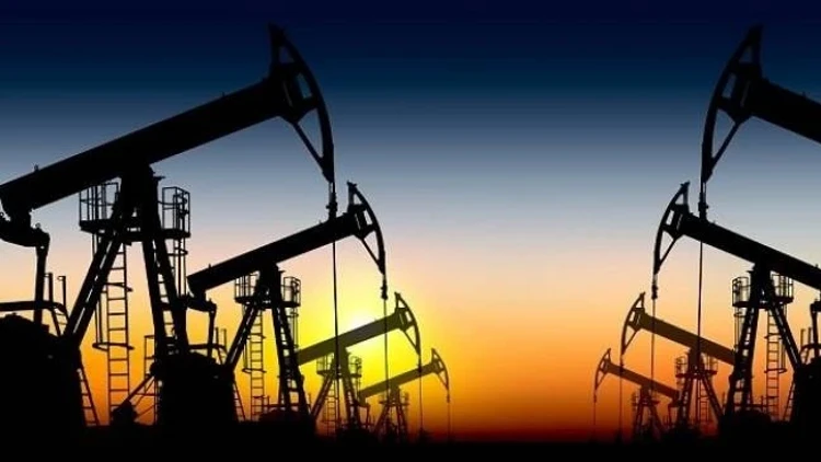 Orta Doğu’daki Gerilim Petrolü Yükseltti: Brent 84,33 Dolara Çıktı