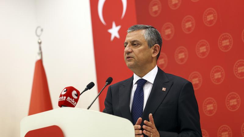 Özgür Özel'den Yeni Parti Kararı: 'Hep Birlikte Kuruyoruz'