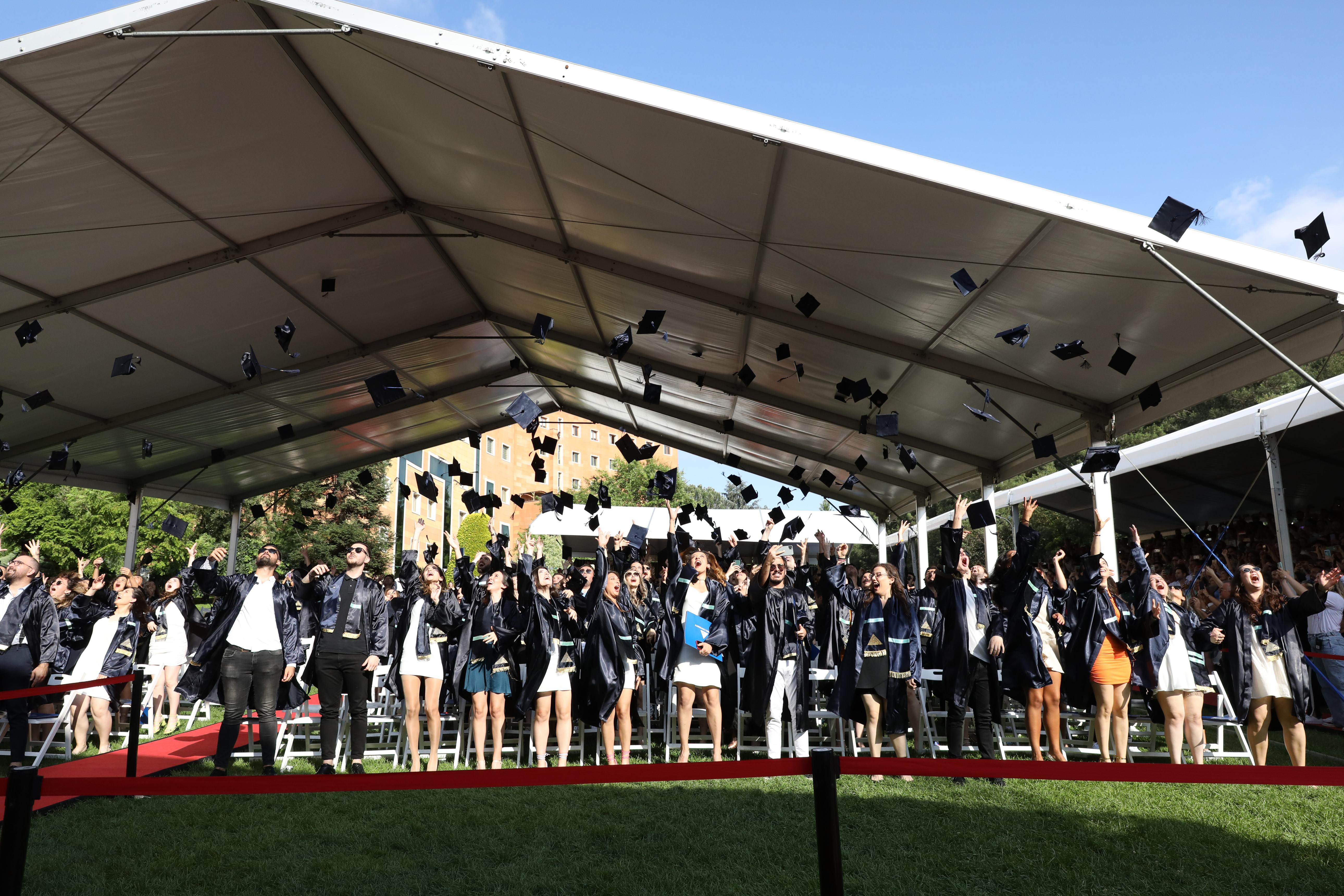 YÖK'ten Yeditepe Üniversitesi'ndeki mezuniyet törenine soruşturma