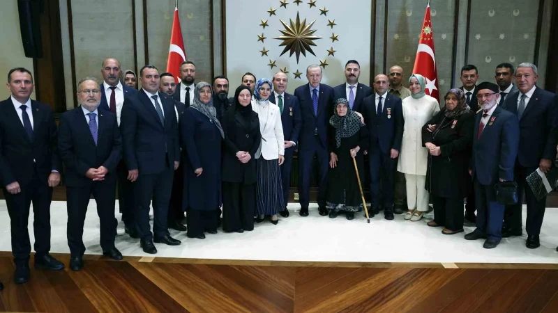 Cumhurbaşkanlığı Külliyesi’nde Anlamlı Kabul: Erdoğan Şehit Aileleriyle Bir Araya Geldi