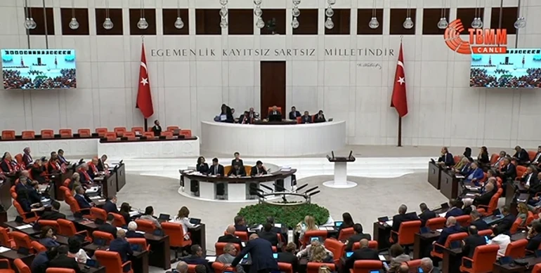Meclis'te Tarihi Gün: 'Terörsüz Türkiye' İçin Çerçeve Yasa Teklifi Genel Kurul'da!