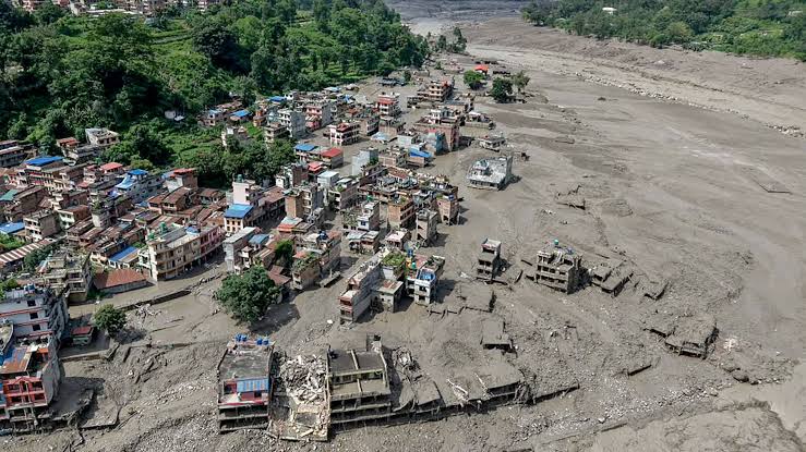 Nepal’de Felaketin Bilançosu Ağırlaşıyor: Can Kaybı 270’e Yükseldi, 826 Kişi Kayıp!