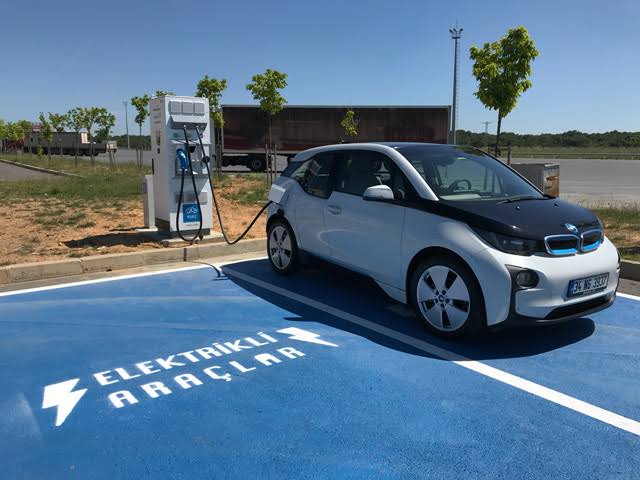 Türkiye'de Elektrikli Araç Şarjında Tüm Zamanların Rekoru: Temmuzda Tüketim Yüzde 97 Arttı!