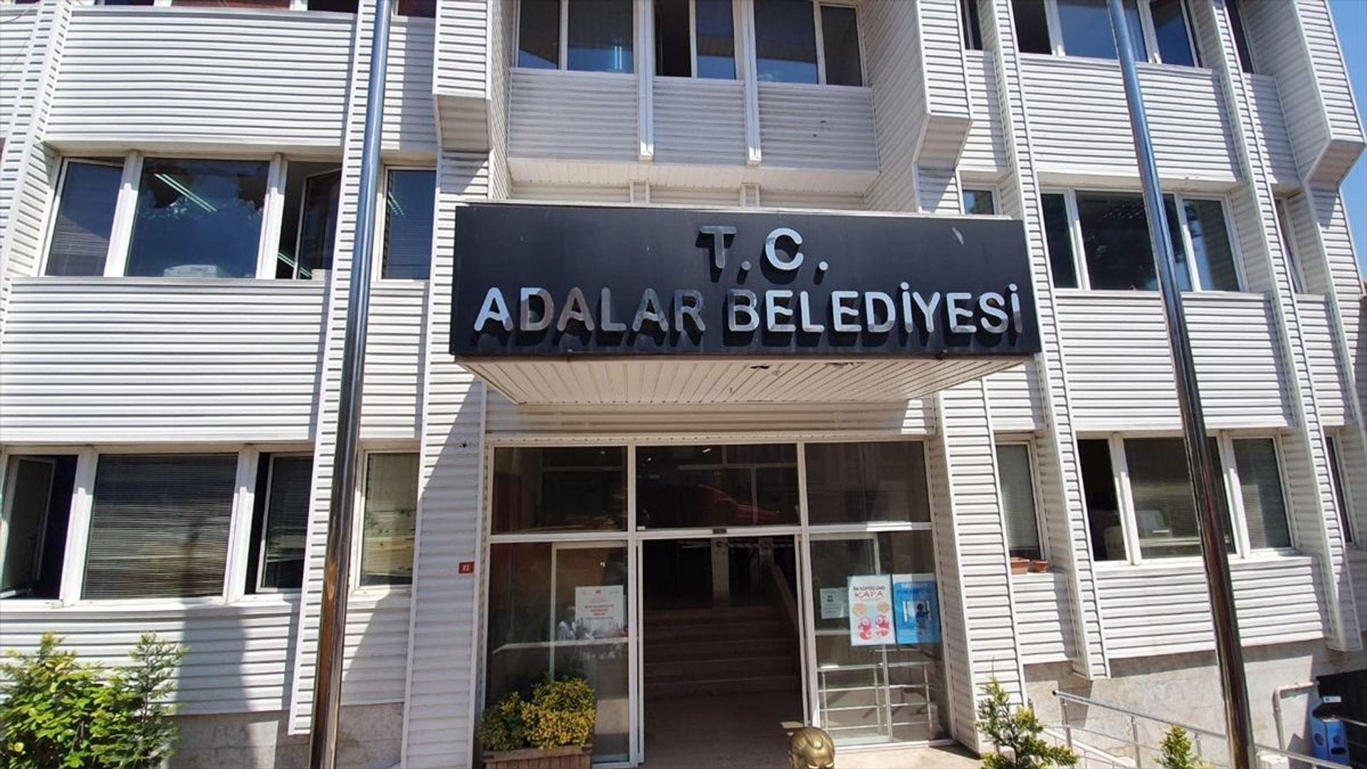 Adalar’da Meclis Düğümü Çözüldü: Yeni Başkan Vekili AK Partili Kemal Türkyılmaz Oldu!