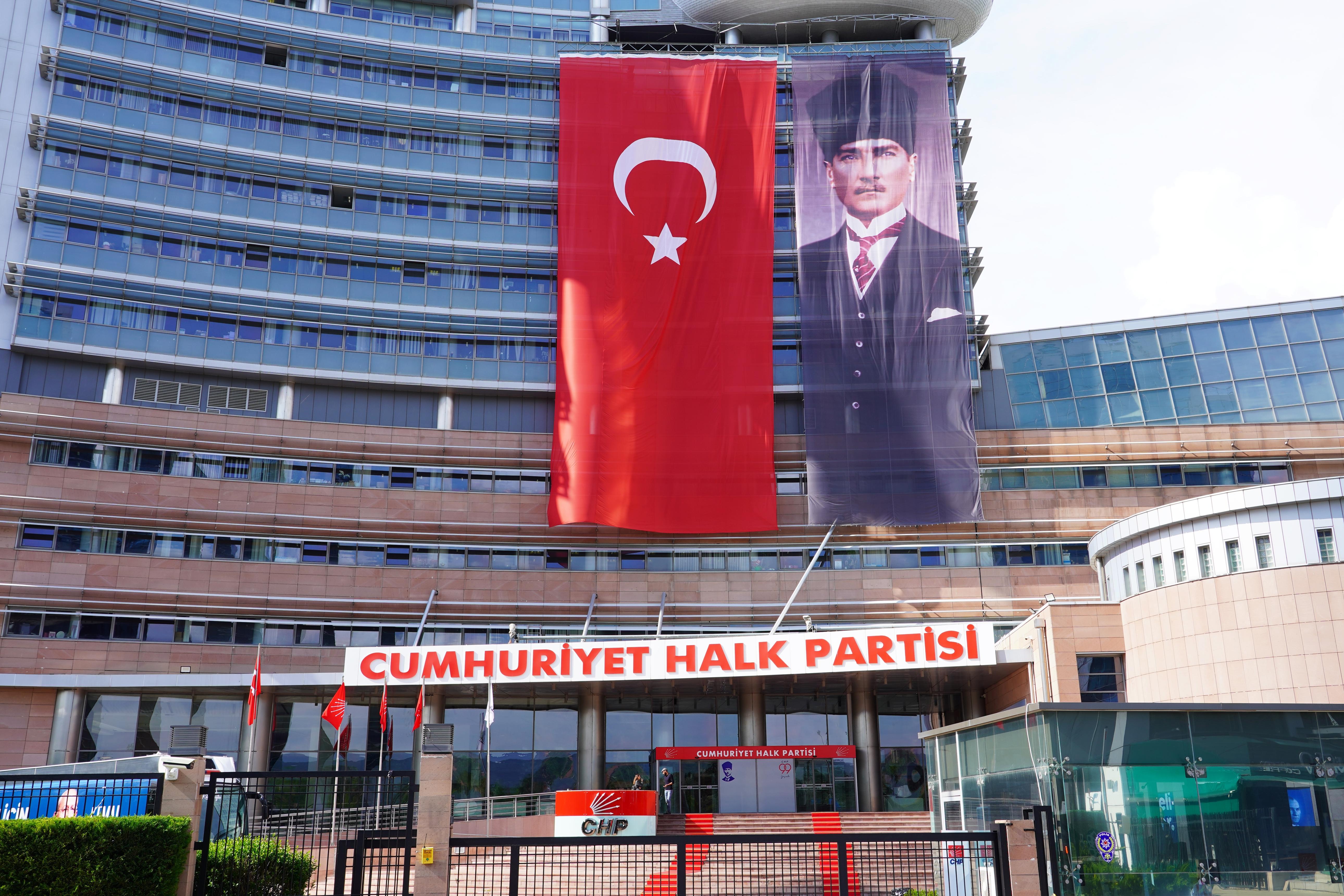 CHP’de 5 belediye başkanı disipline sevk edildi