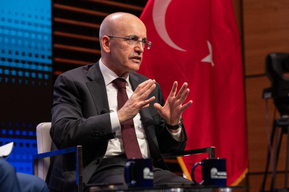 Emekli ve memur maaşlarına zam mesajı: Bakan Şimşek’ten enflasyon vurgusu