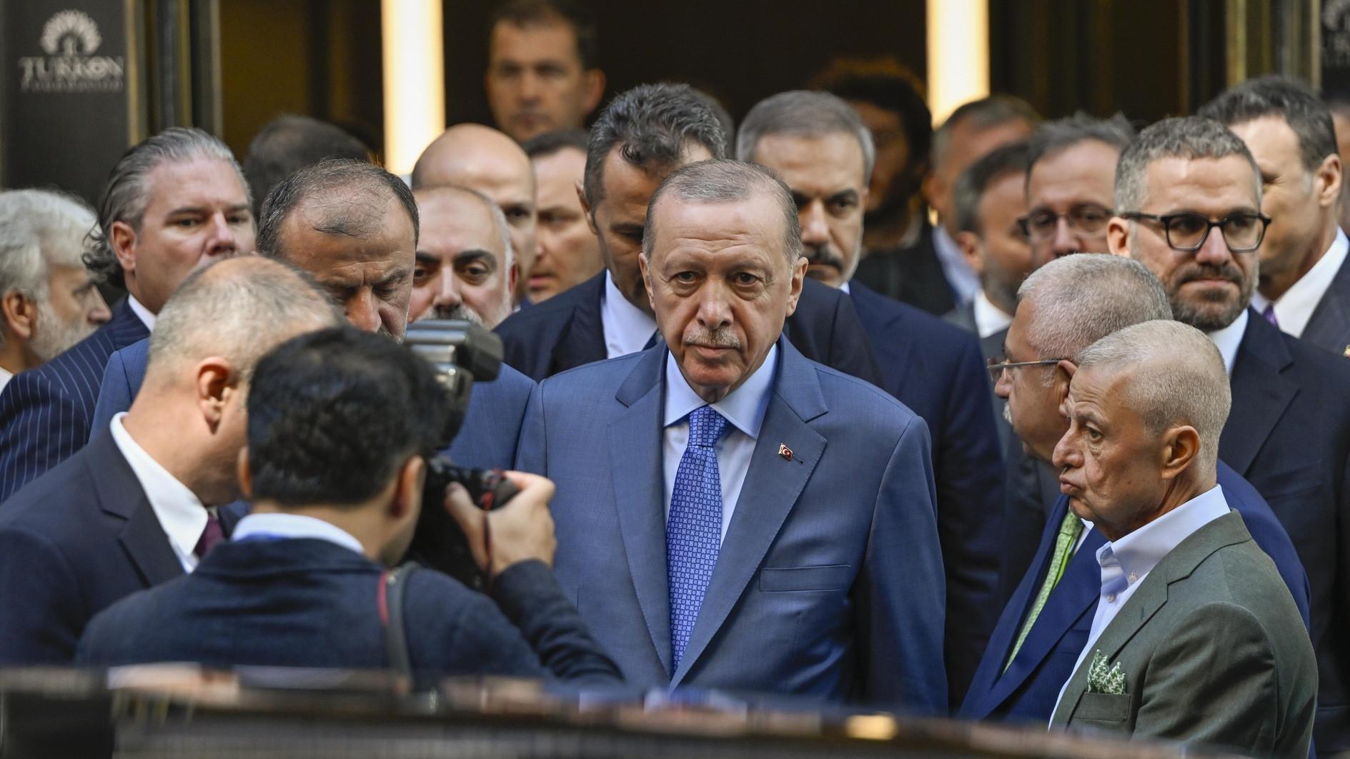 Erdoğan’dan fon soruşturması açıklaması: Ekonomiye risk yok