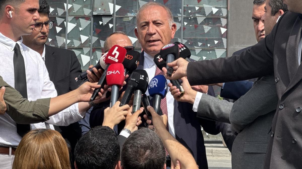 Gürsel Tekin’in CHP İstanbul İl Başkanlığı’ndaki görevi sona erdi