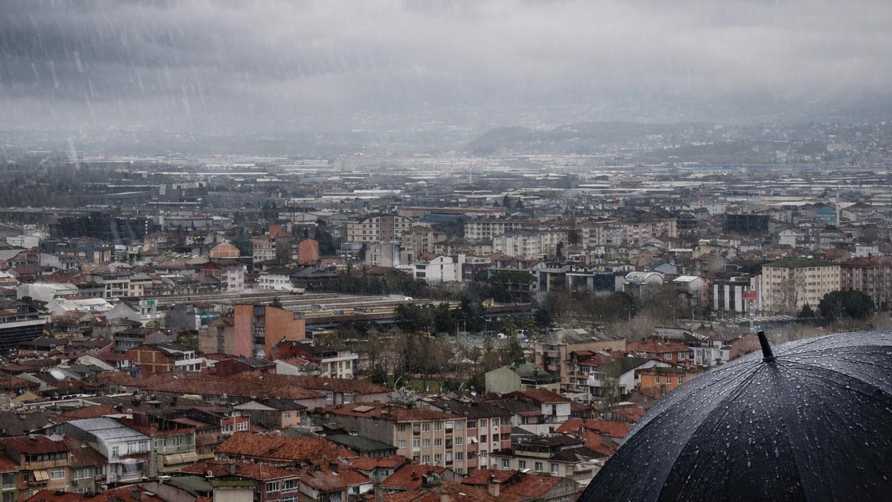 Hafta sonu hava durumu belli oldu: Yağış ve güneş bir arada