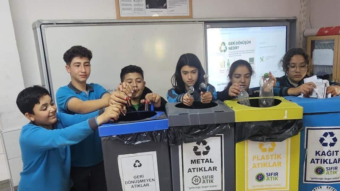 Okullarda Yeni Dönem "Sıfır Atık" Seferberliğiyle Başlıyor: Tüketim Alışkanlıkları Baştan Değişecek