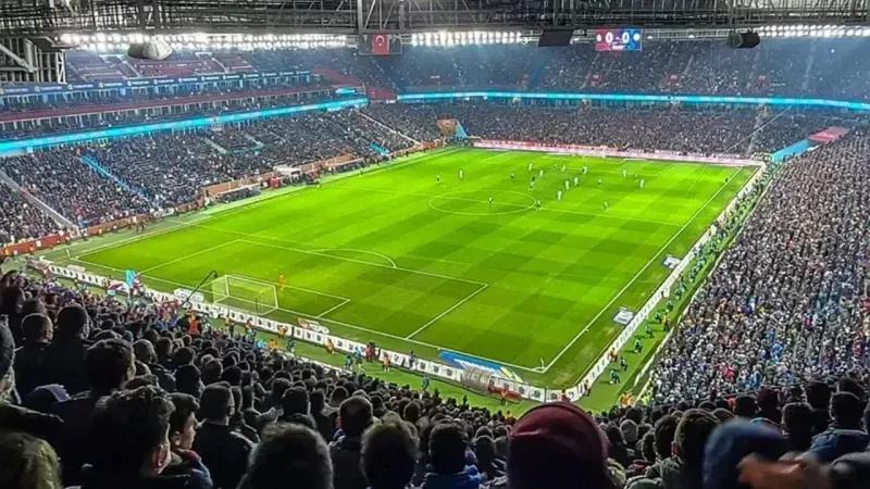 Süper Lig’de günün fikstürü: Trabzonspor-Galatasaray derbisi