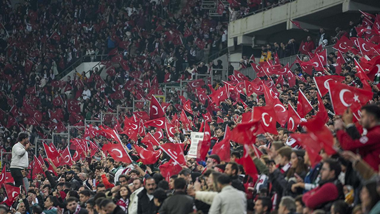 Türkiye, İtalya karşısında ilk galibiyetini almak için sahada