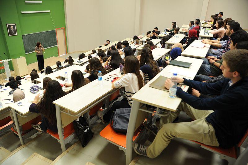 Üniversitelerde yeni dönemin ilk dersi “Terörsüz Türkiye” olacak