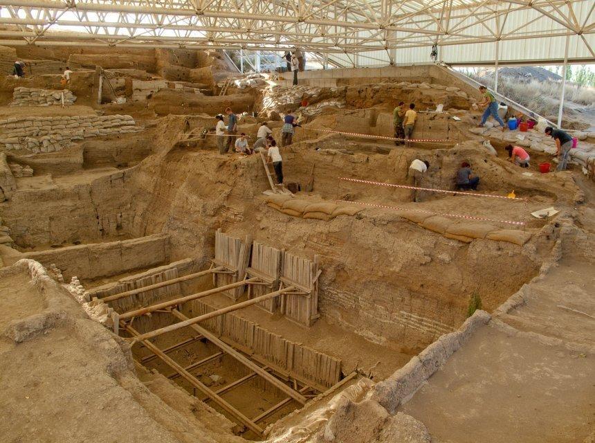 9 Bin Yıllık Tarih: Çatalhöyük, İnsanlığın Yerleşik Hayata Geçişine Işık Tutuyor