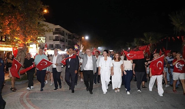 30 Ağustos Zafer Bayramı Edremit'te büyük coşkuyla kutlandı