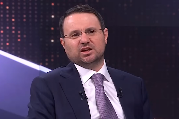Adalet Bakanı Gürlek Azerbaycan’da şehitlikleri ziyaret etti Adalet Bakanı Gürlek Azerbaycan’da şehitlikleri ziyaret etti