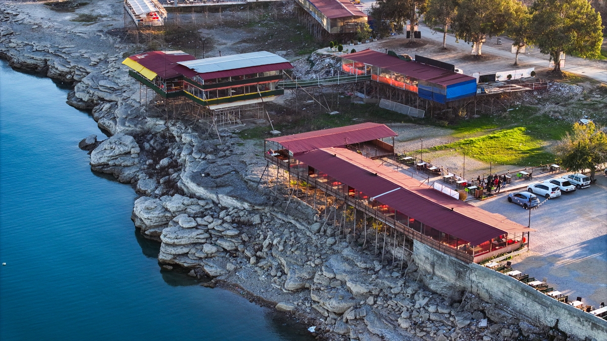 Adana'da Seyhan Baraj Gölü kıyısındaki kaçak yapılar yıkılacak