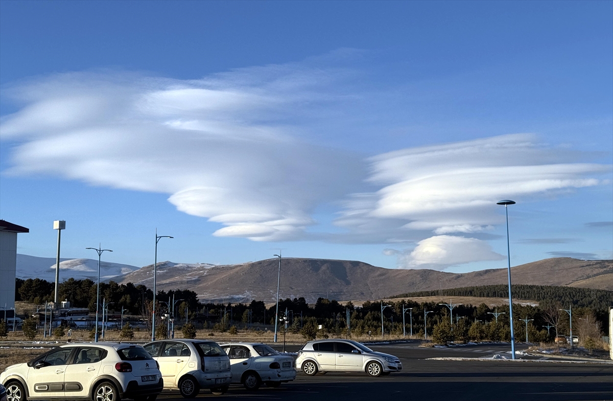 Ardahan'da mercek bulutları görüldü