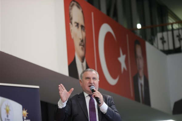 Bakan Bak, Türkiye Basketbol Federasyonu Kütüphanesi'nin açılışına katıldı