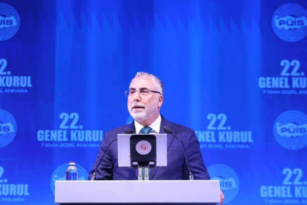 Bakan Işıkhan, Ardahan’da taziye ziyaretinde bulundu Bakan Işıkhan, Ardahan’da taziye ziyaretinde bulundu