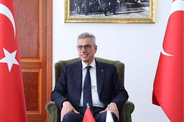 Bakan Memişoğlu'ndan Kadir İnanır için taziye mesajı