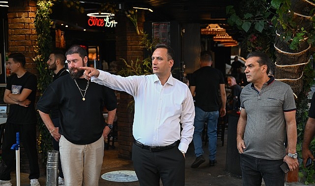 Başkan Eşki'den, Bornova'nın kalbinde sabah temizliği