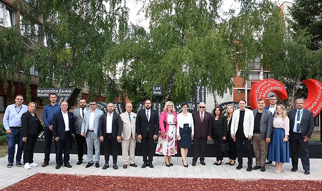 Başkan Şadi Özdemir Zavidovići'nin Şehir Günü törenlerine katıldı