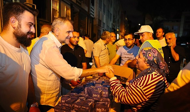 Başkan Vekili Akın'dan kandil simidi ikramı