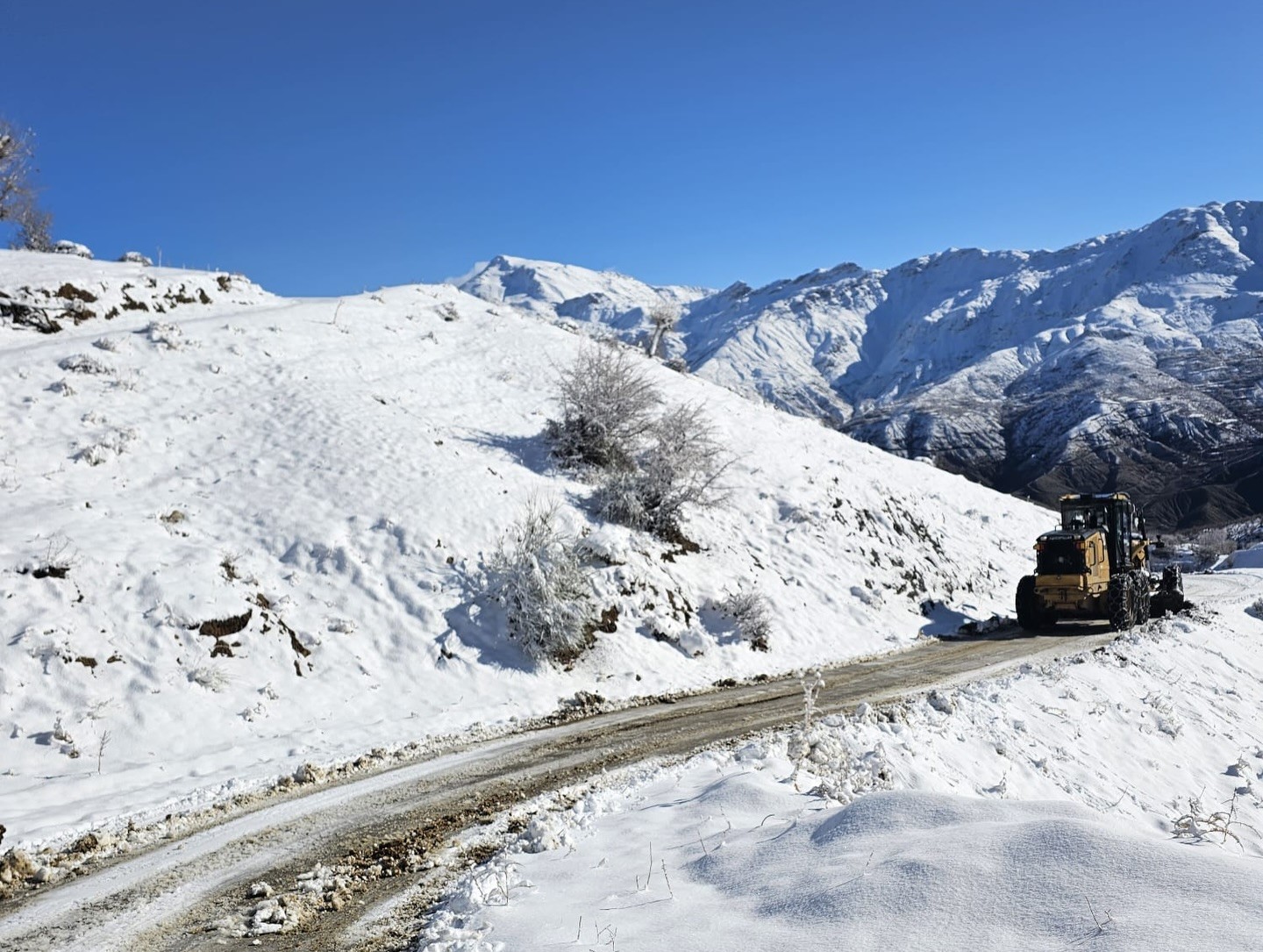 Batman’da kar yağışı ulaşımı aksattı Batman’da kar yağışı ulaşımı aksattı