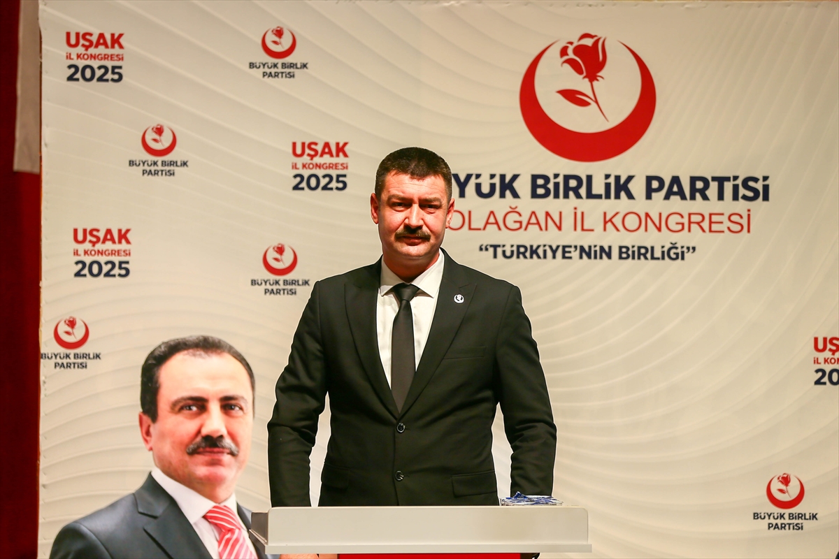 BBP Genel Başkan Yardımcısı Bağcı, partisinin Uşak İl Kongresi'nde konuştu: