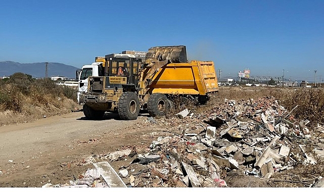 Burhaniye Belediyesi'nden Kaçak Moloz Dökümüne Sıkı Denetim Burhaniye Belediyesi'nden Kaçak Moloz Dökümüne Sıkı Denetim