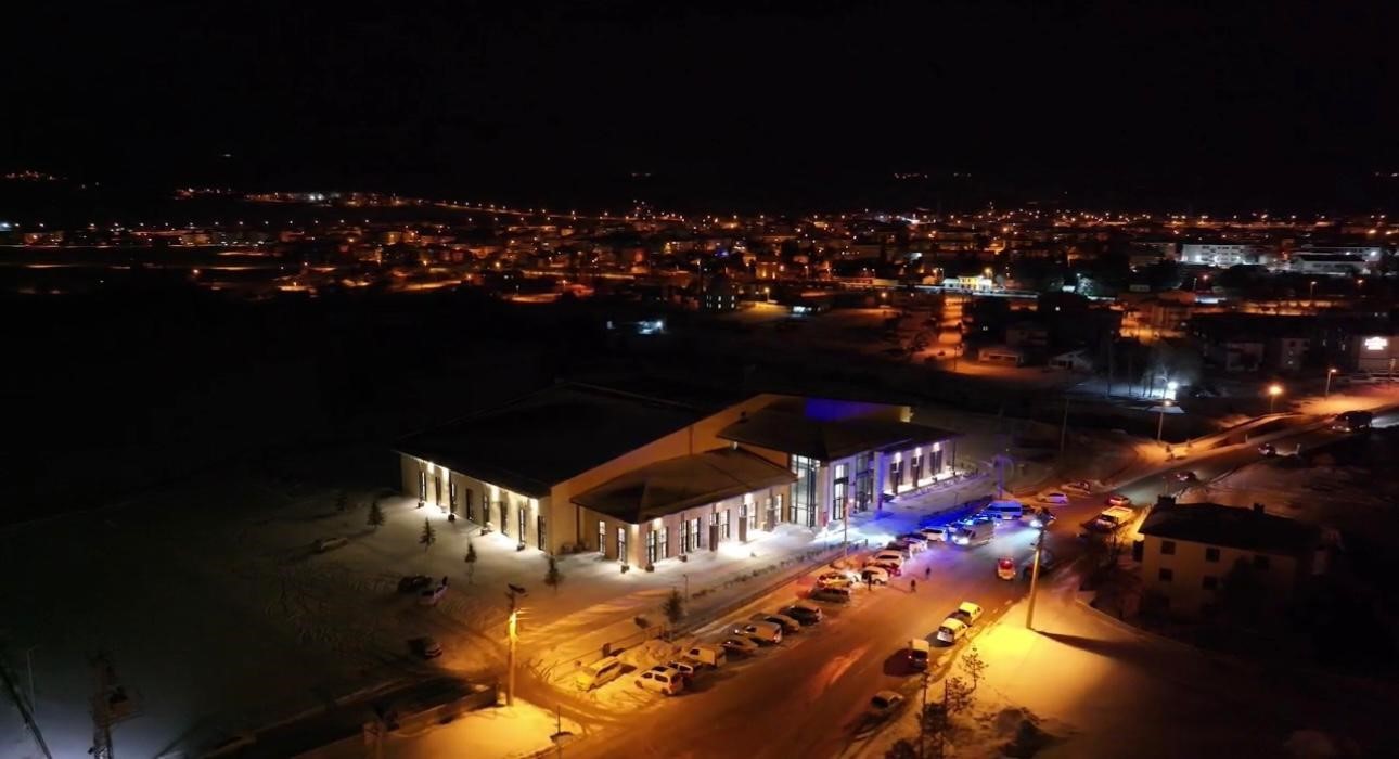 D-100 karayolunda kar çilesi: Araçlar mahsur kaldı