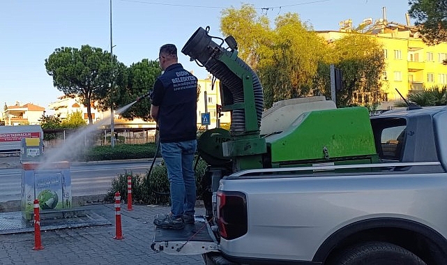 Didim Belediyesi'nden Çöp Konteynerleri ve Çöp Kutularına Yönelik Hijyen Çalışması