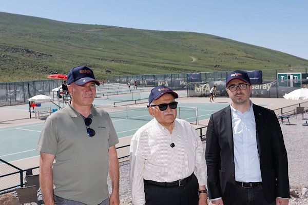 Erciyes'te Dünya Tenis Turu karşılaşmaları sürüyor