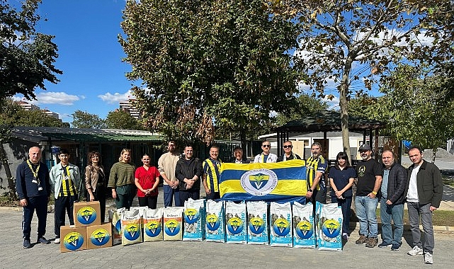 Fenerbahçeli Veteriner Hekimler Derneği'nden Bakırköy Belediyesi'ne 1 Ton Mama Desteği
