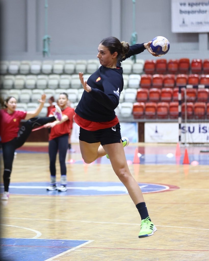 Göztepe, 100. yılında olimpik branşlarda başarıdan başarıya imza attı Göztepe, 100. yılında olimpik branşlarda başarıdan başarıya imza attı