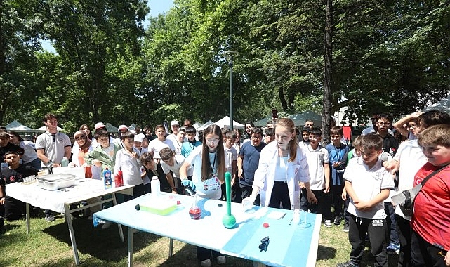 İnegöl'de Tübitak 4006-C Bilim Festivali Gerçekleştirildi