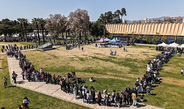 İZKİTAP sonbaharda Kültürpark'ta