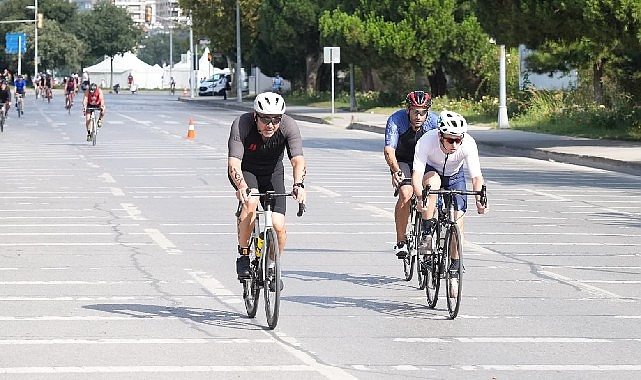 Kadıköy'de Sprint Triatlon heyecanı yaşandı