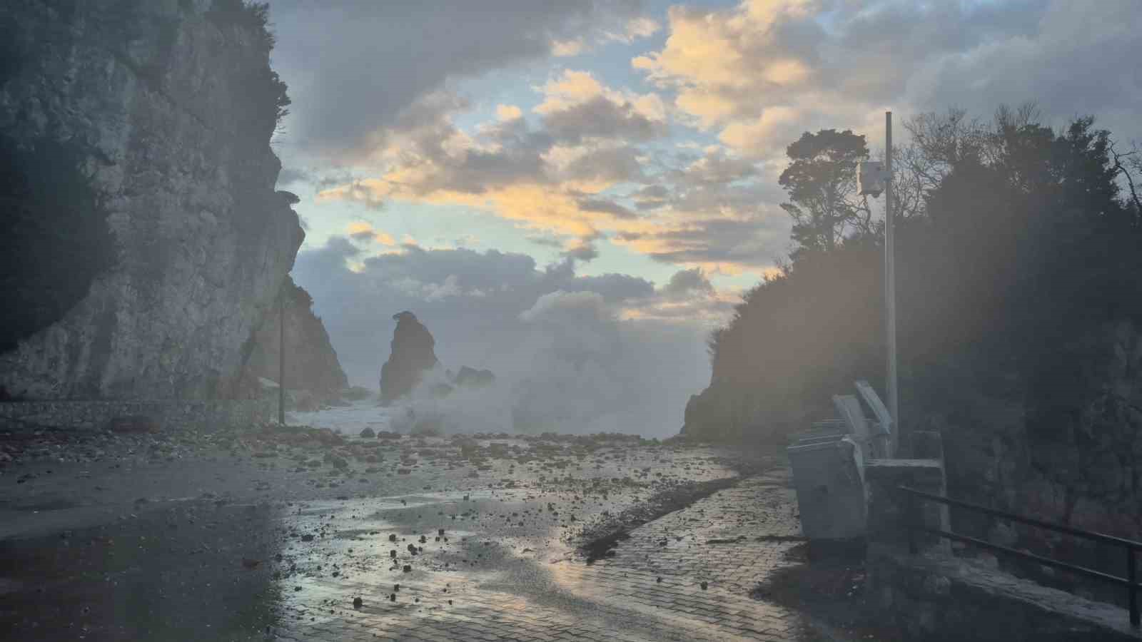 Karadeniz’de tsunamiyi andıran görüntüler