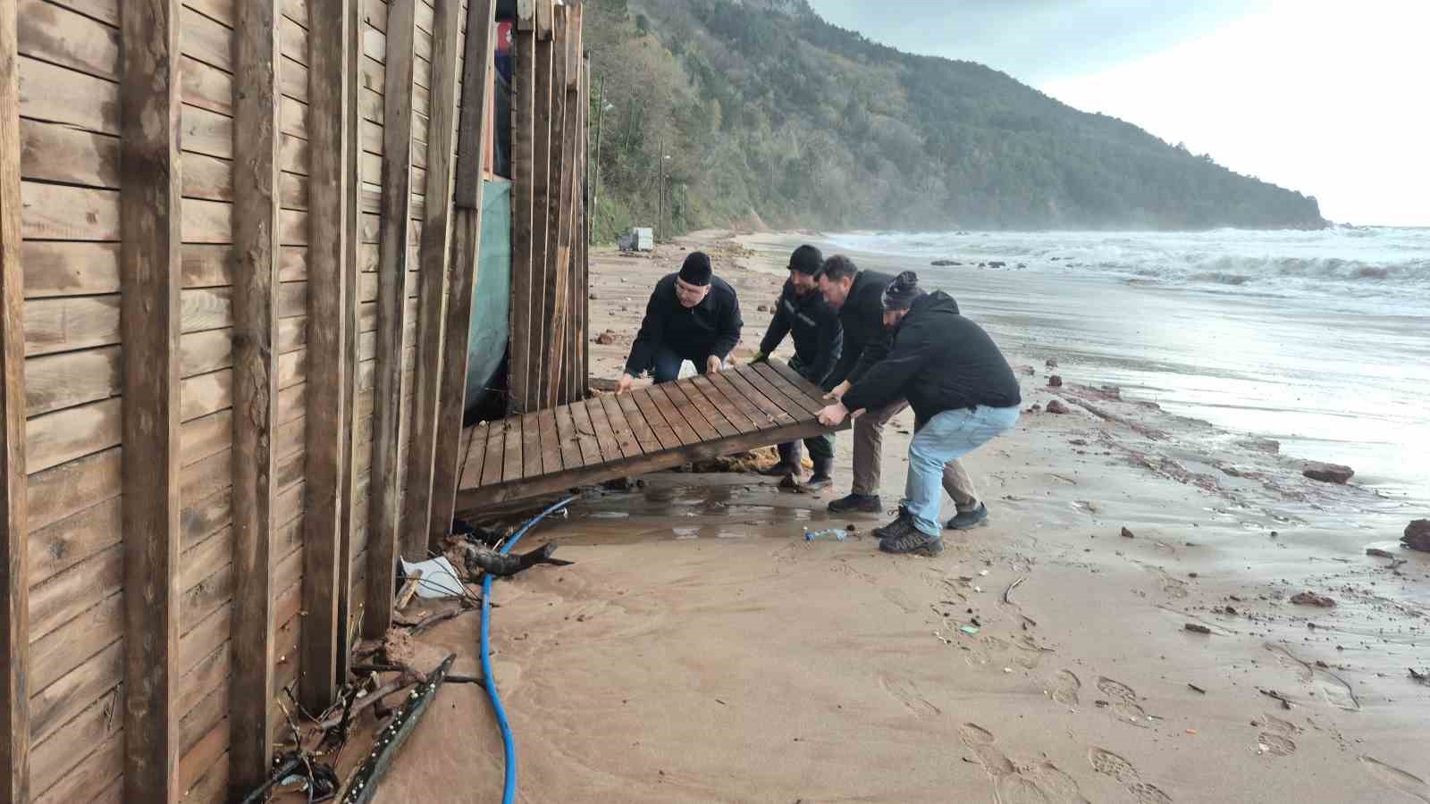 Karadeniz’de tsunamiyi andıran görüntüler