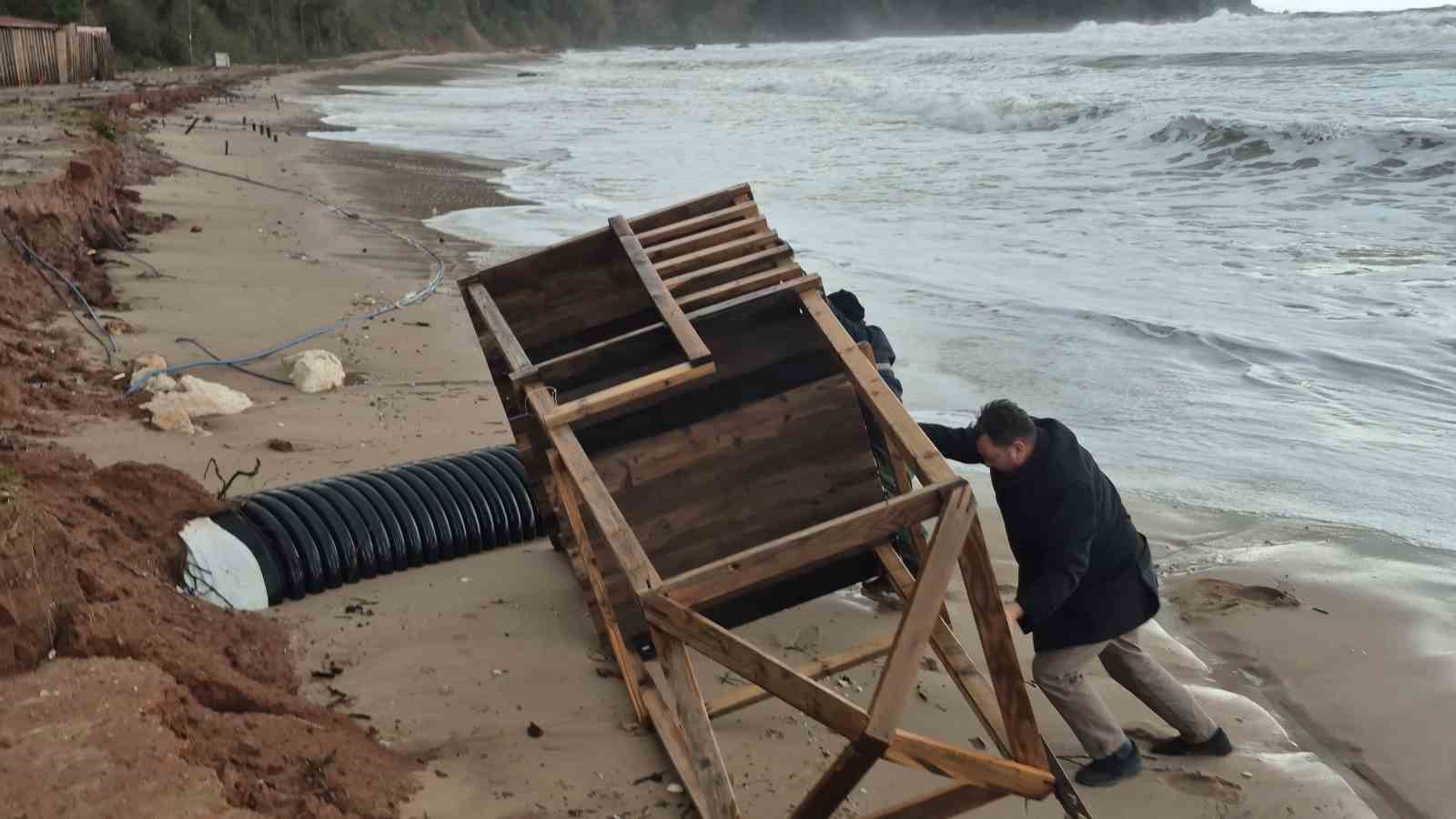 Karadeniz’de tsunamiyi andıran görüntüler