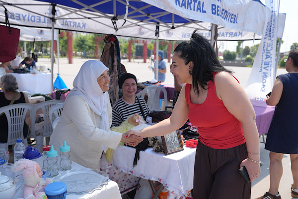 Kartal’da "Atma Sat İkinci El Pazarı" açıldı